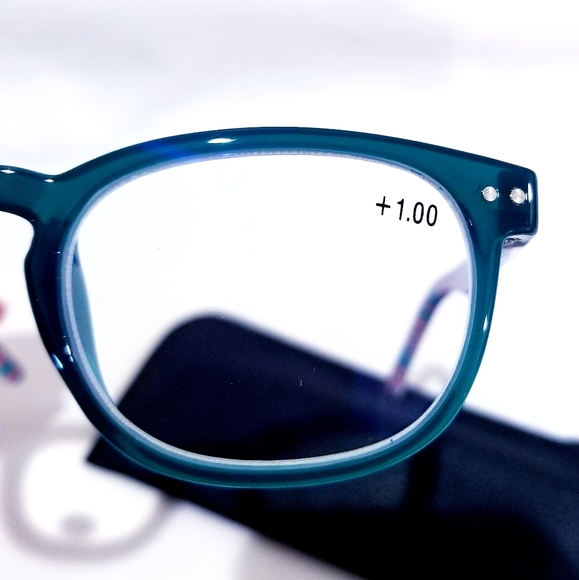 Women's +1.00 Readers - Picture 4 of 9